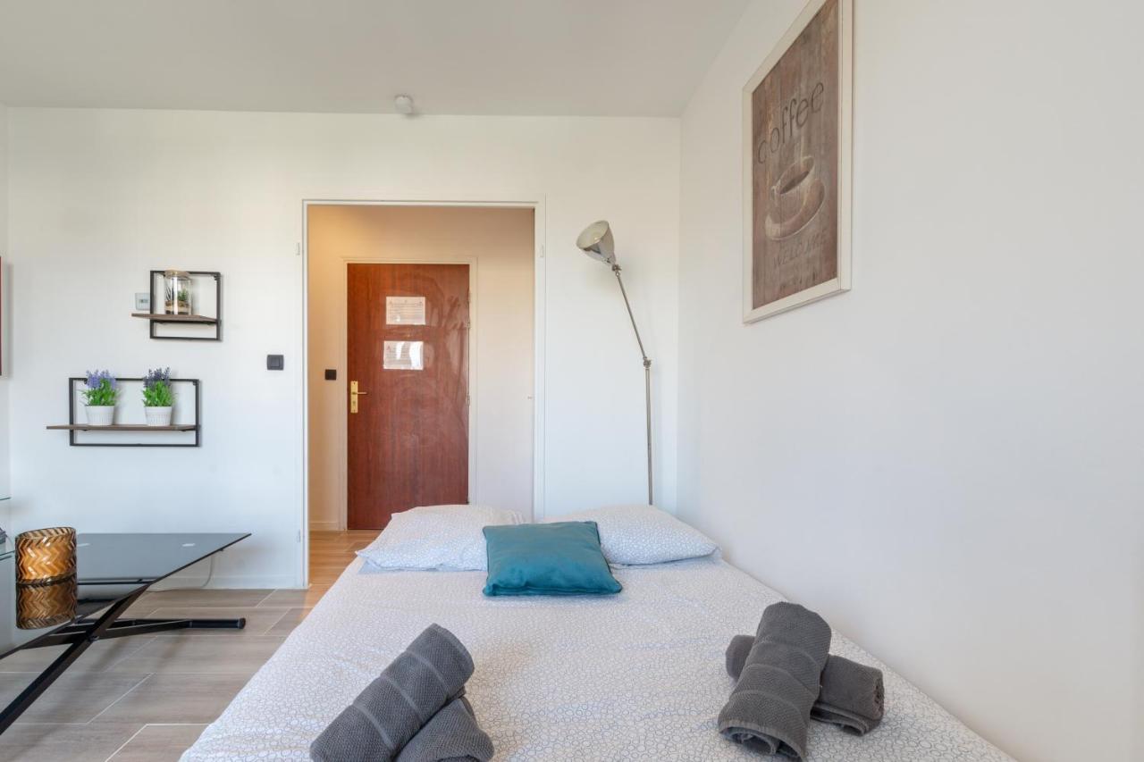 Family Travel Paris Apartamento Bussy-Saint-Georges Exterior foto