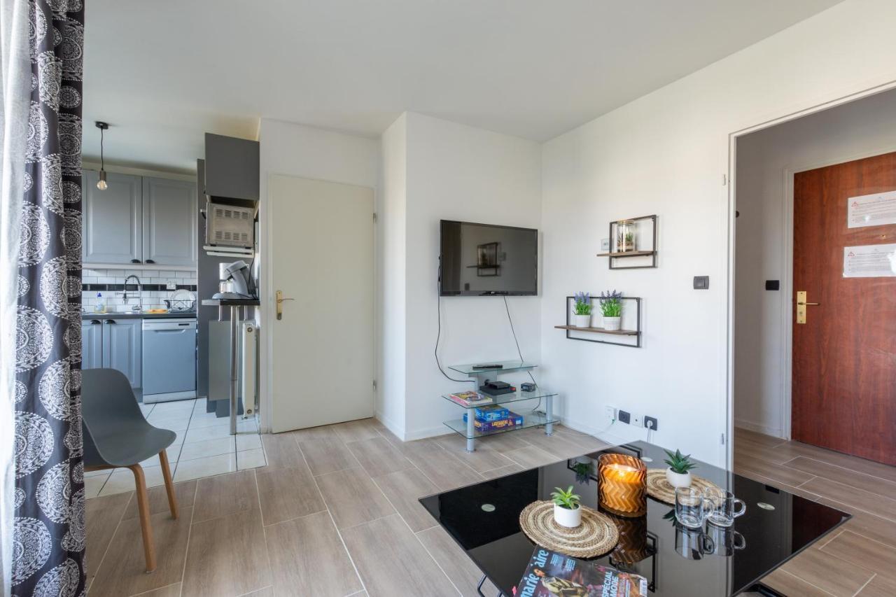 Family Travel Paris Apartamento Bussy-Saint-Georges Exterior foto