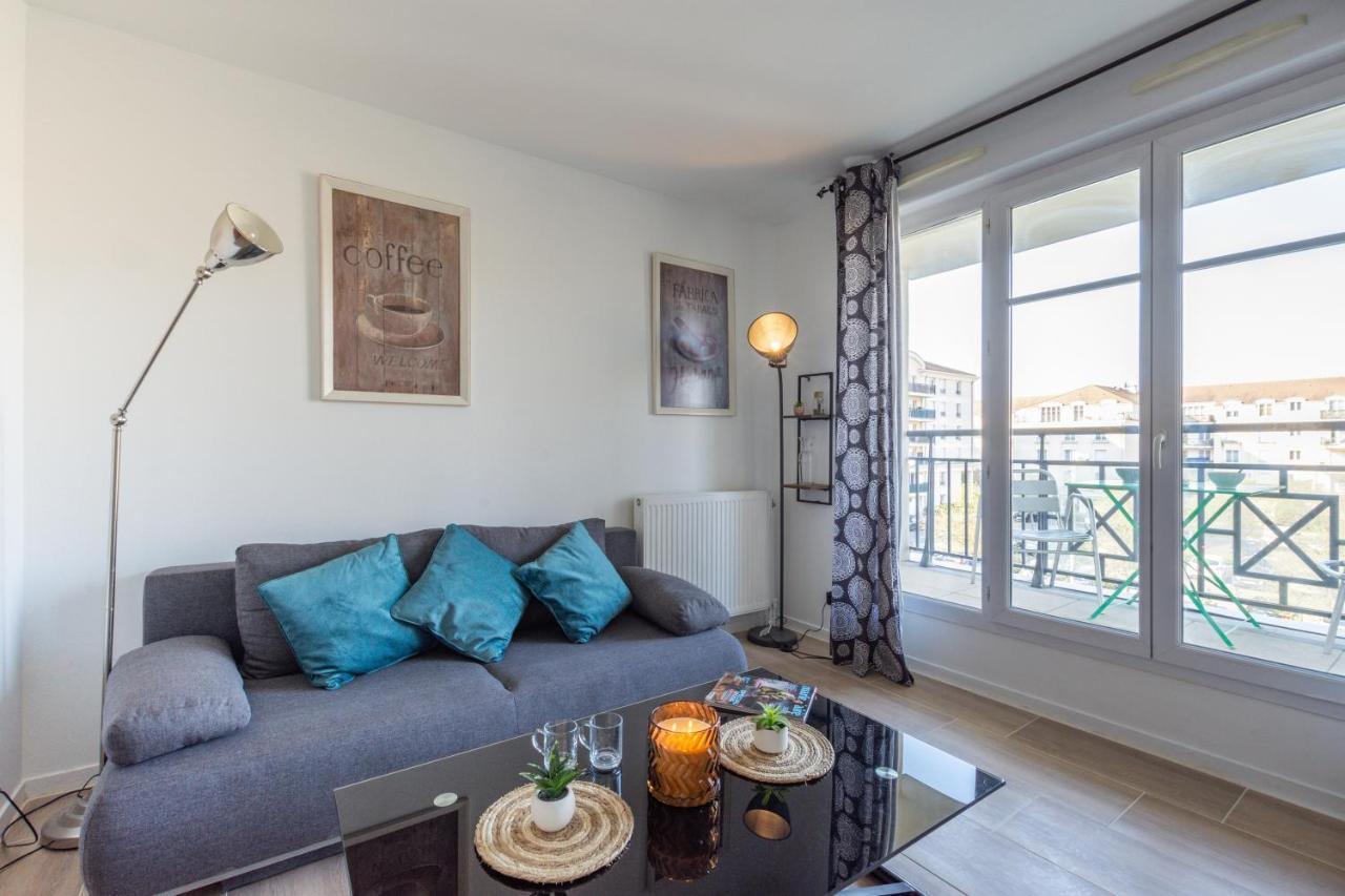 Family Travel Paris Apartamento Bussy-Saint-Georges Exterior foto