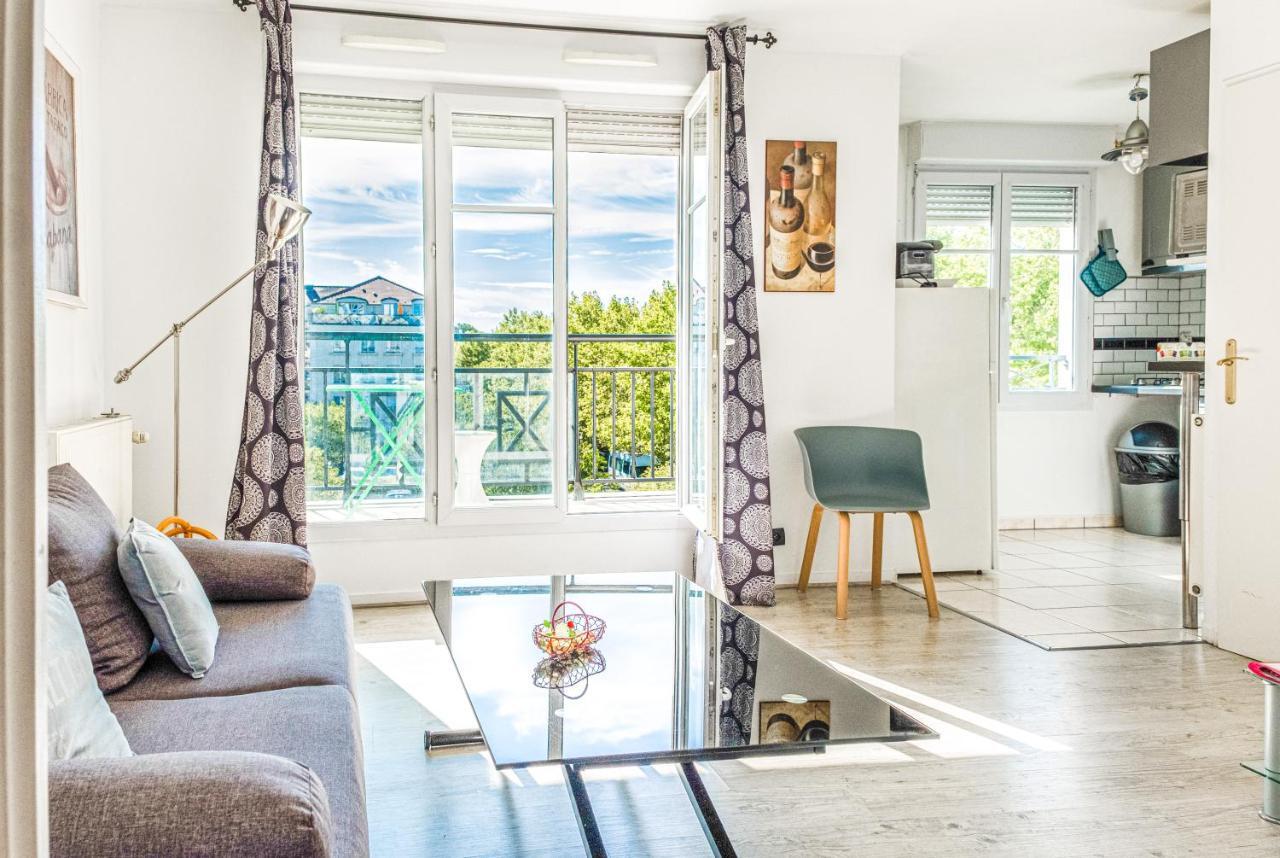 Family Travel Paris Apartamento Bussy-Saint-Georges Exterior foto